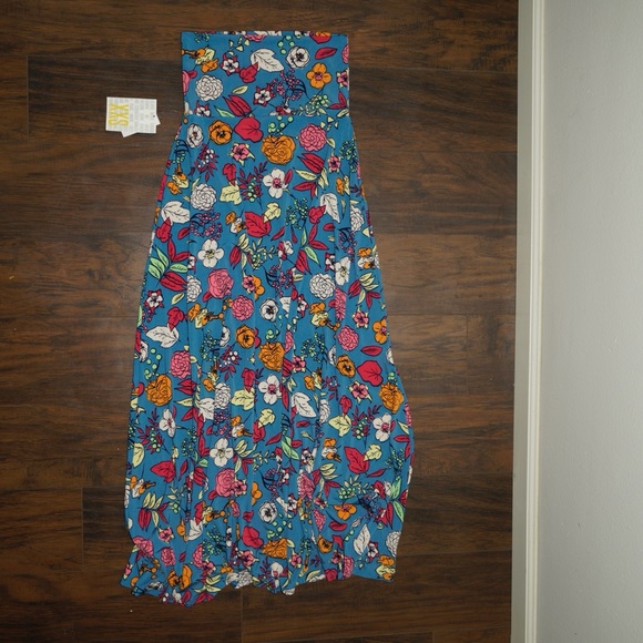 LulaRoe Maxi - Picture 2 of 3